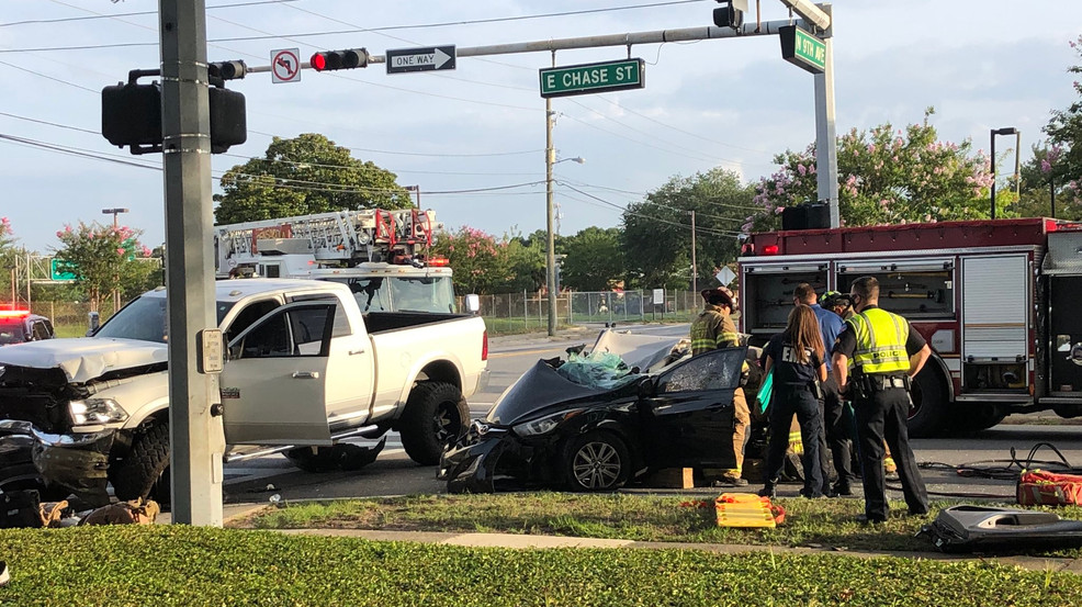 Driver extricated from car, hospitalized after wreck in Pensacola WEAR