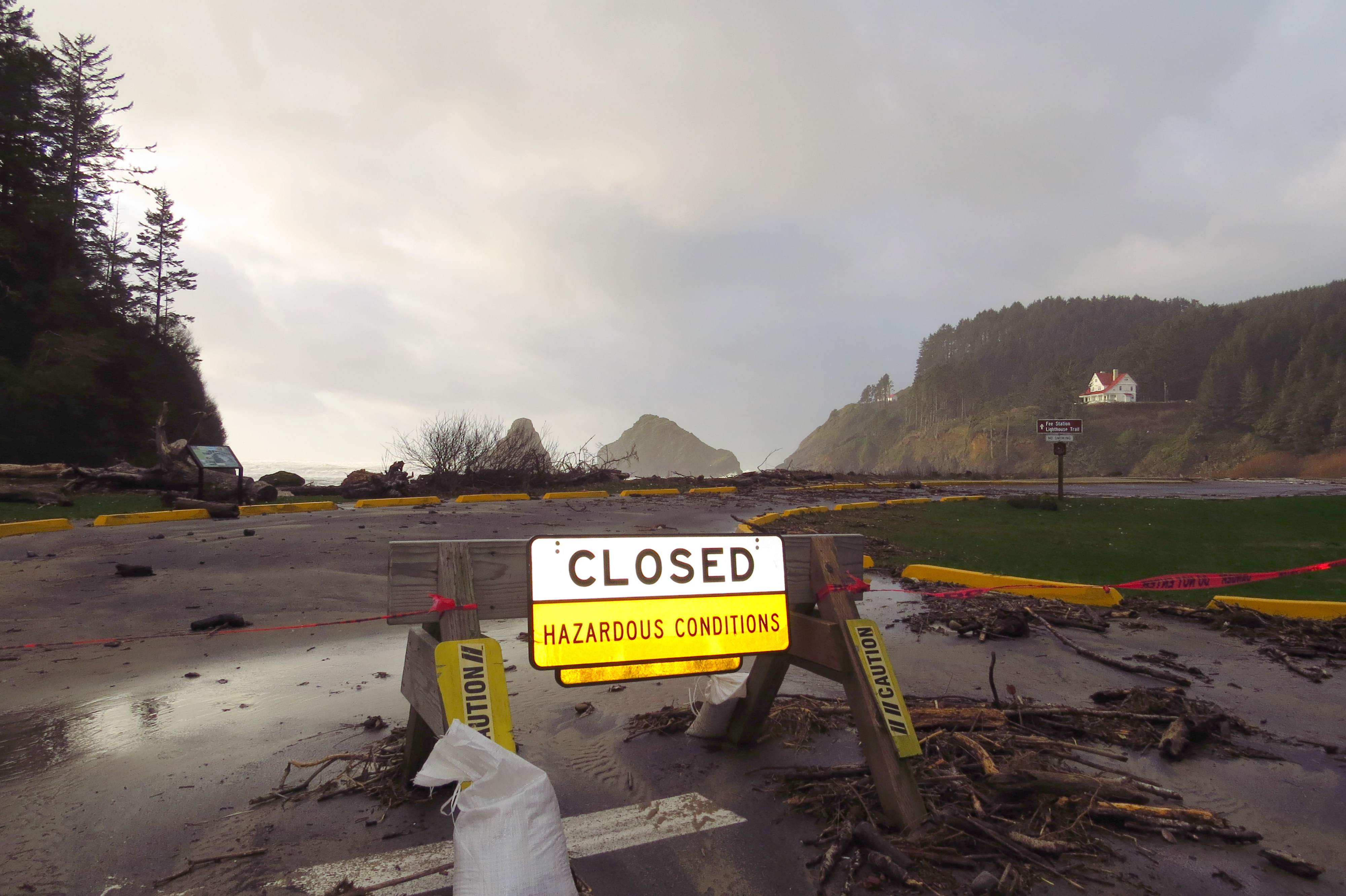 Photos Debris piles up on Oregon Coast in wake of storms KVAL