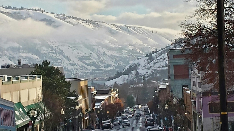 Storm set to drop another foot of snow in Hood River County, Columbia