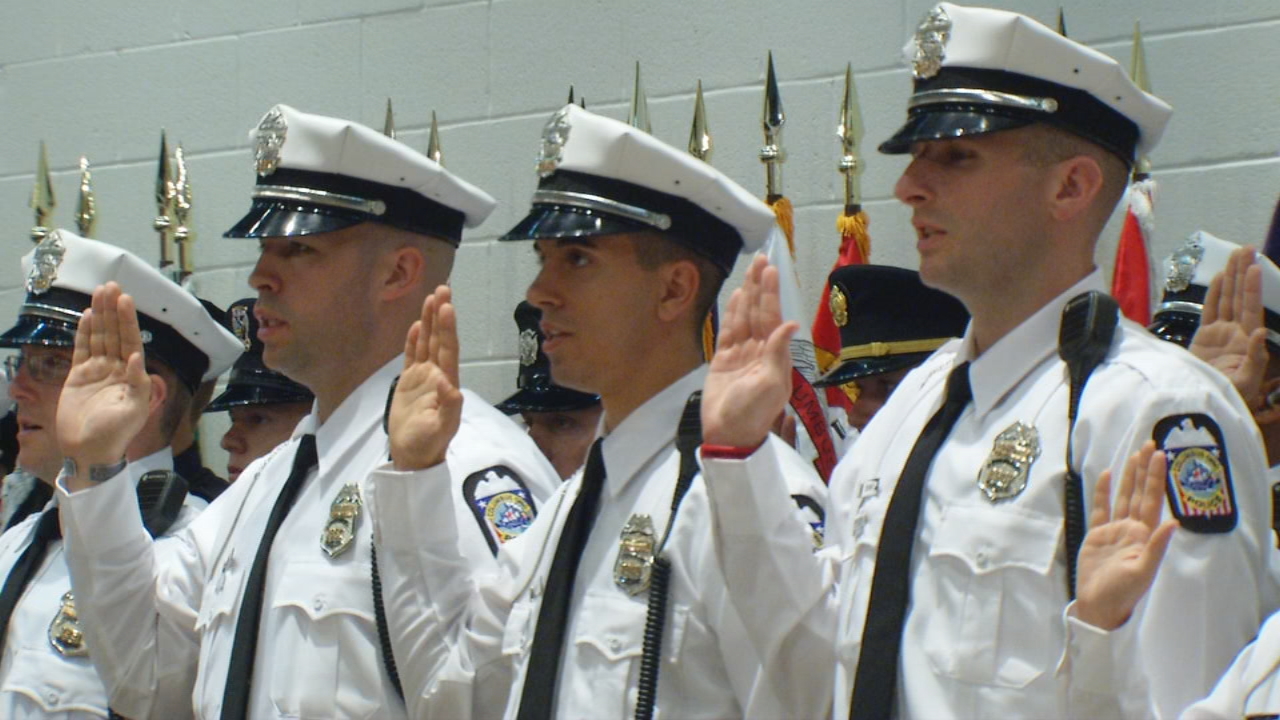 cpd-academy-grad-to-wear-late-father-s-badge-wsyx