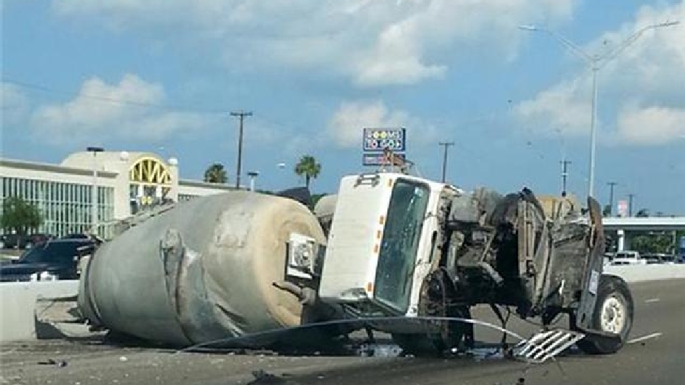 Cement Truck Wreck Slows Expressway Traffic In Mcallen Kgbt