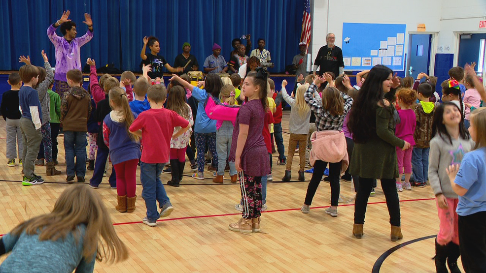 Pisgah Elementary students discover the magic of music WLOS