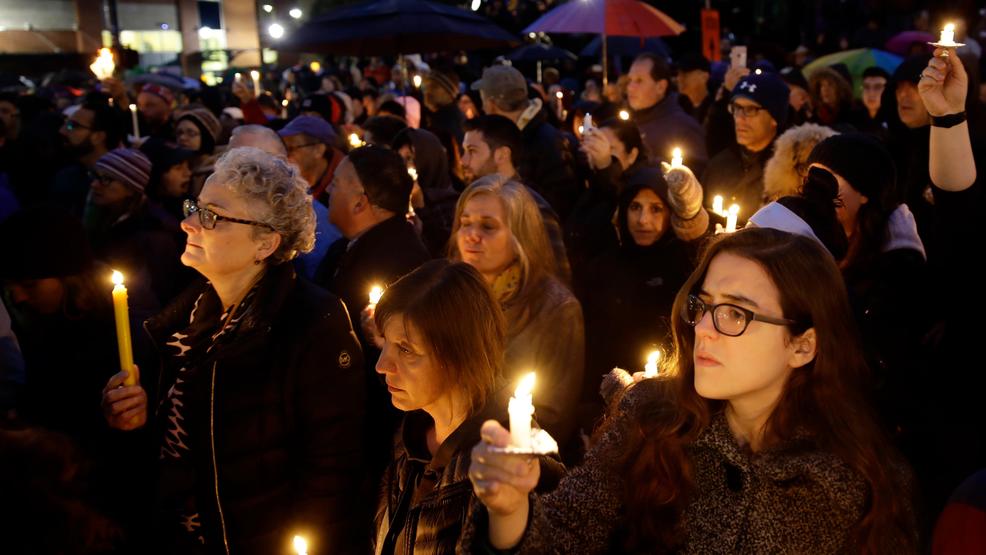 Shooting Synagogue Pittsburgh synagogue vigil close AP17.jpg