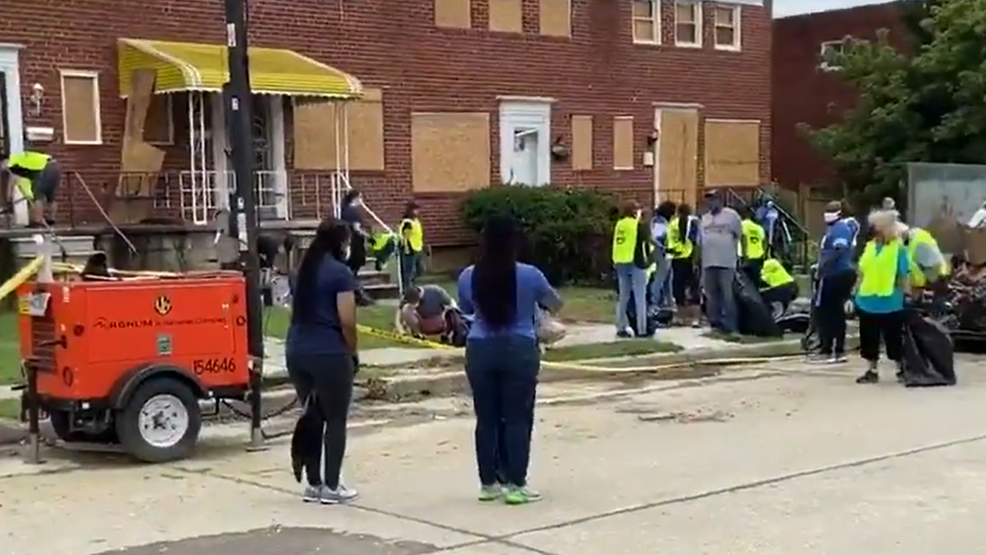Hundreds show up to help cleanup explosion aftermath WBFF