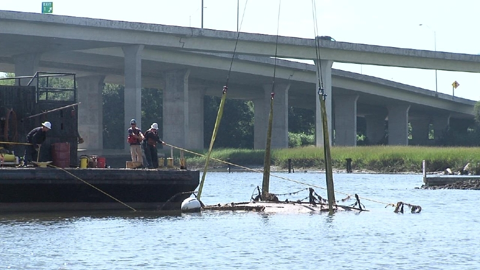 Salvage crews clear waterways of sunken, abandoned boats WCIV