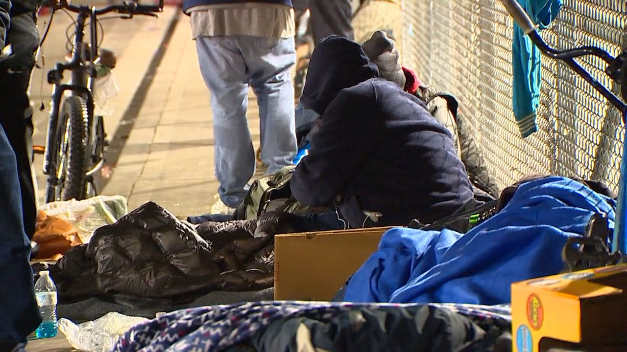 Everett asks public to end curbside donations to homeless camp | KOMO