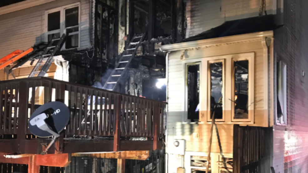 Fire breaks out at townhome in Alexandria WJLA