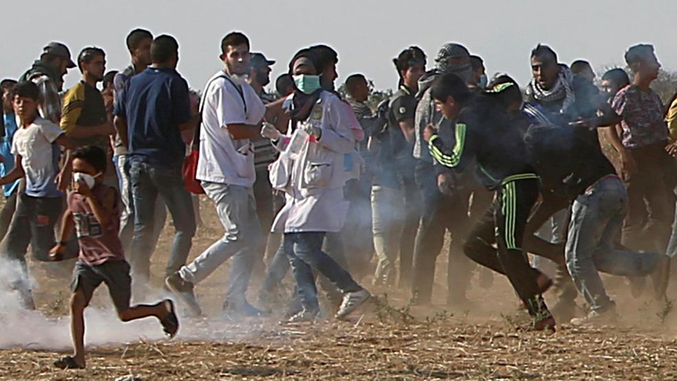 Razan berada di tengah-tengah massa sebelum ditembak