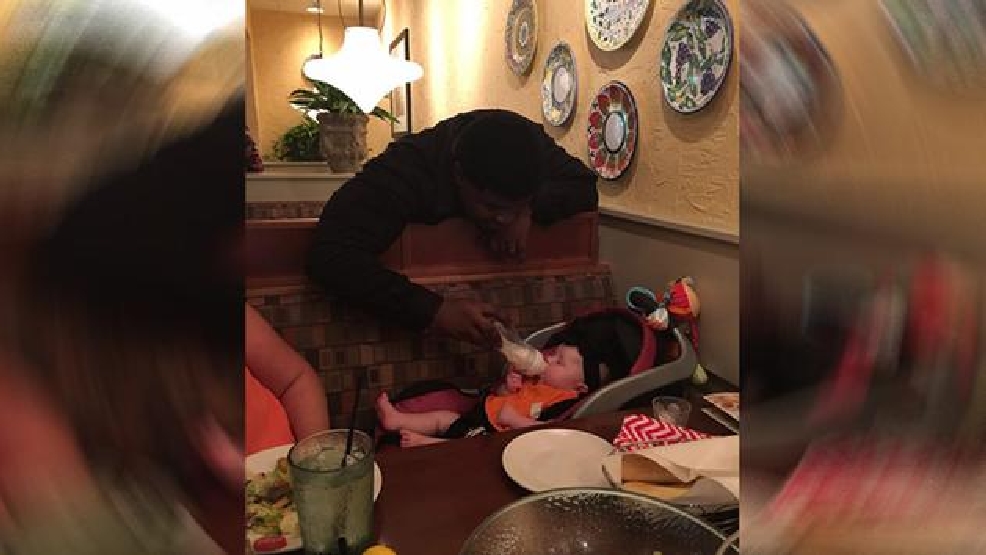 Heartwarming Photo Shows Waiter Feeding Baby At Olive Garden Katv