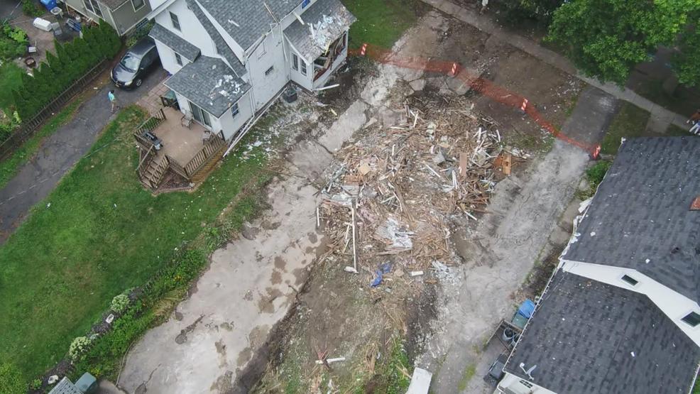 Firefighters former resident intentionally caused Illinois St. house