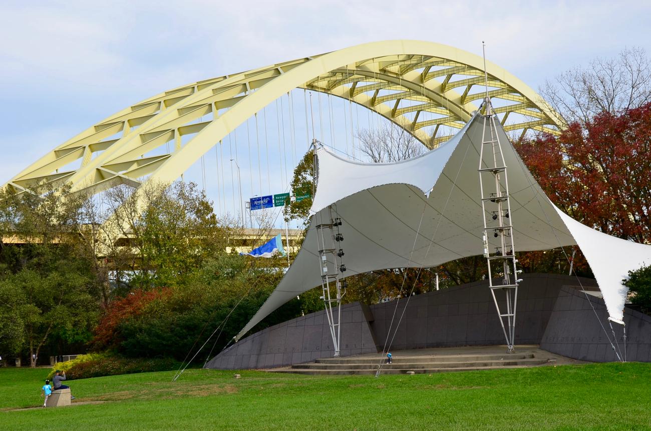 Walking From Sawyer Point to Smale Is a Beautiful Way to Hit Your Step