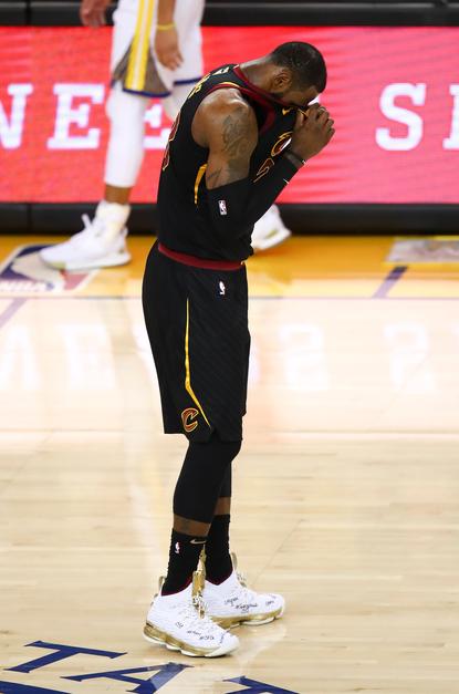 lebron warriors shoes