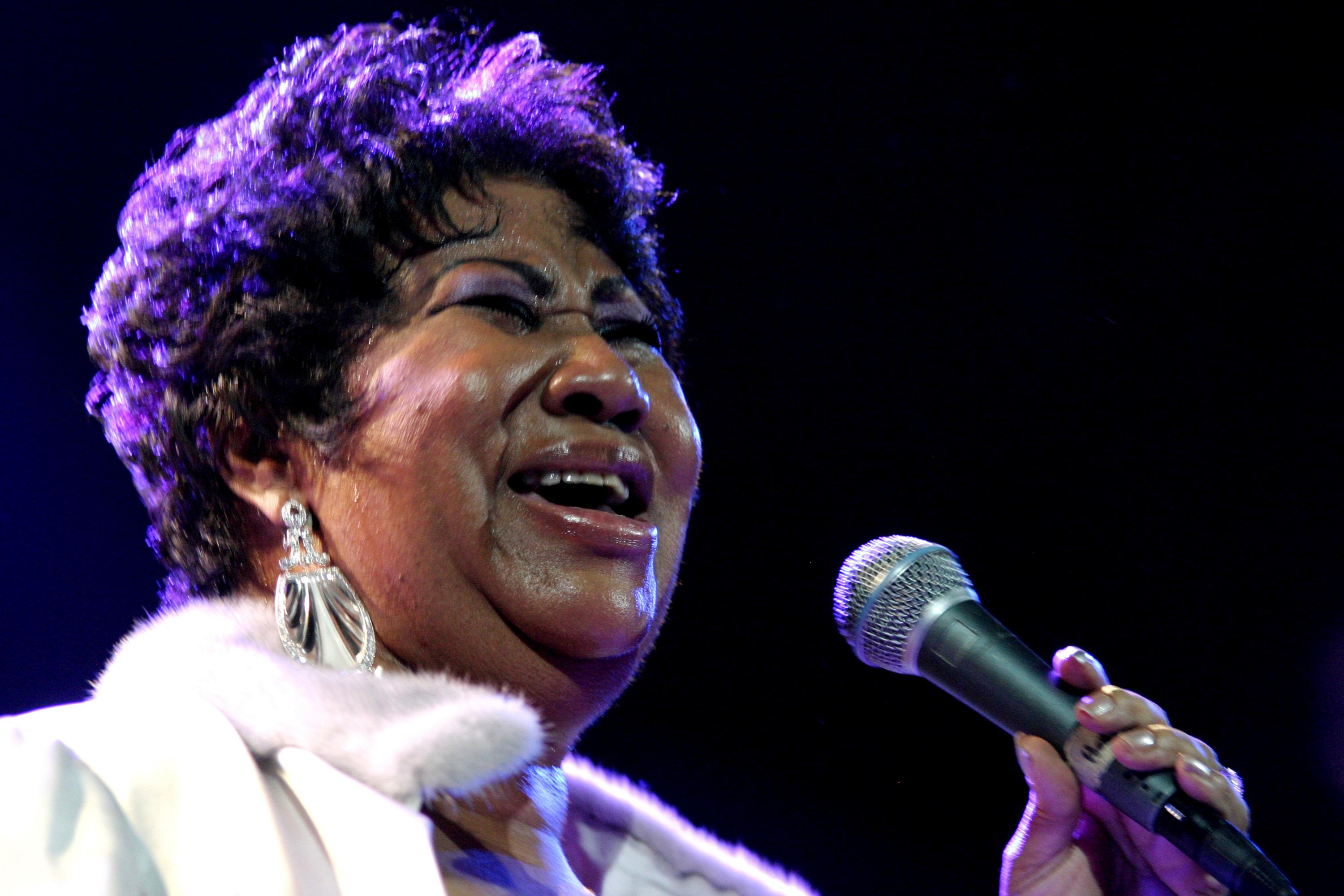 21, 2008 file photo, aretha franklin performs